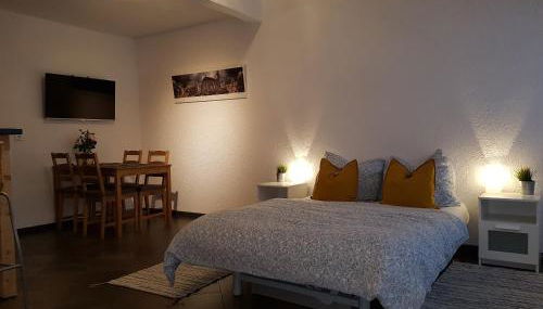 Wohnen im ehemaligen Kaminstudio mit Klimaanlage - Foto 3