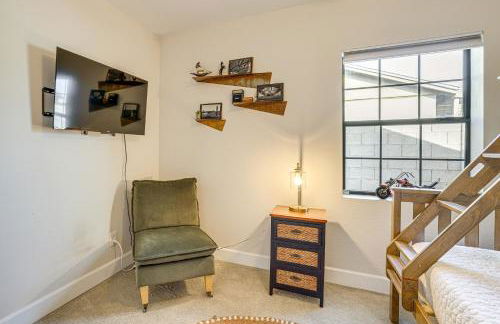 1 Mi to Grand Ave Modern Home with Spacious Yard! - Foto 14