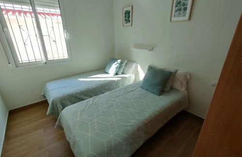 Villamolinos, villa con piscina privada. - Foto 29