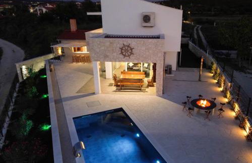 Villa Maritime - Exklusive Strandvilla mit beheiztem Pool, Grillhütte & Meerblick bei Zadar - Foto 9