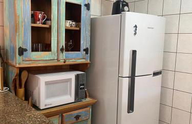 Entre Três Praias - Enseada 200m, Perequê Mirim 200m, Sta Rita 300m, Com Ar Condicionado e Churrasqueira - Foto 12