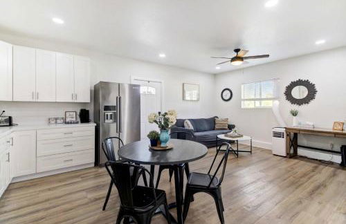 Country Charmer Single Story Cottage Pet Friendly - Foto 3