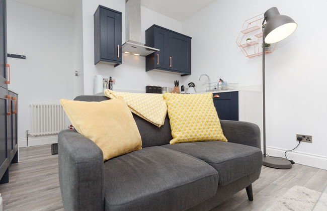 Dollar Apartments at 39 - Photo 22