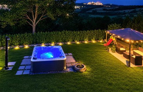 Stunning Apartment In Monteriggioni With Wifi - Photo 2