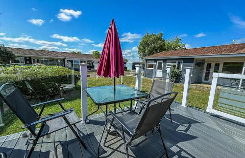Homely Chalet On A Brilliant Holiday Park In Lowestoft Ref 12004B - Foto 7