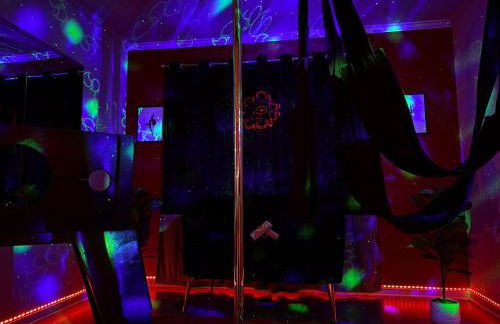 Red Chamber TX King Spa & Couples Retreat - Foto 13