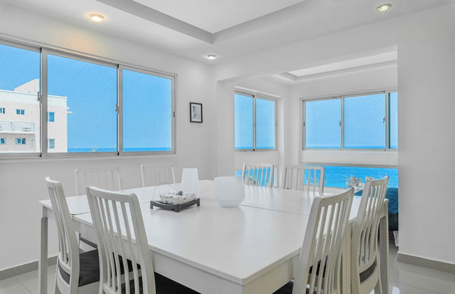 Oceanfront Condo in Ave. España Sleeps 8 - Foto 18