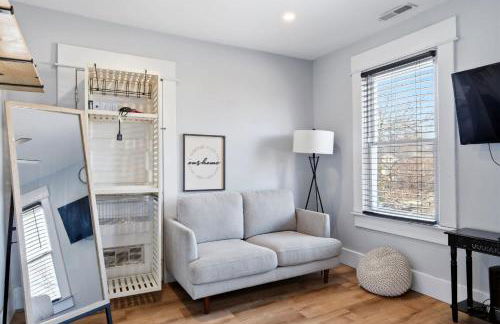 Elegant Historic Apartment with Craftsman Details - Foto 5