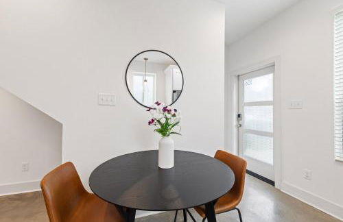 NEW Couyon House Luxury Amenities Fast WiFi 65 TV - Foto 4