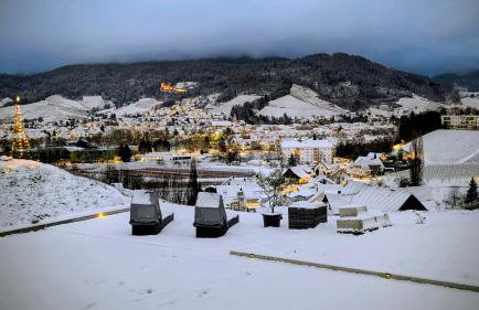 Corner 28 - Photo 36