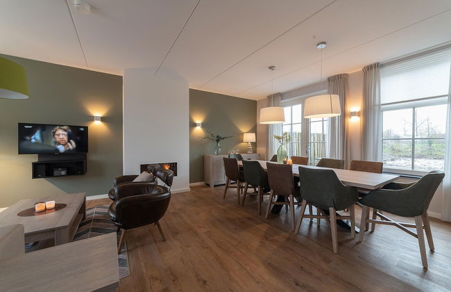 Beautiful Holiday Home With a Whirlpool - Photo 20