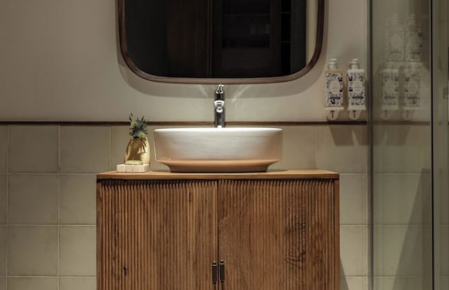 Batimont Suites & Apartments - Photo 28