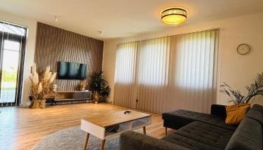 Luxury 2 bedroom apartment and garden - Foto 4