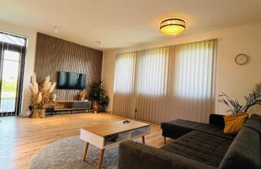 Luxury 2 bedroom apartment and garden - Foto 4