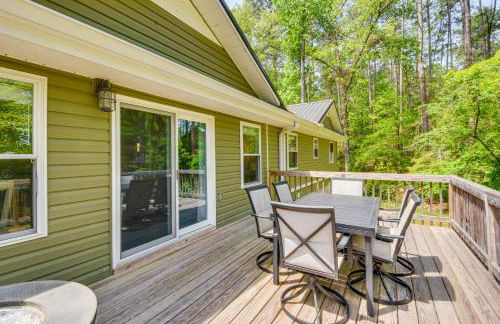 Waterfront Townville Home with Hot Tub and Dock! - Foto 30