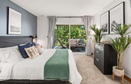 Luxury 6 BR Mansion w Water Views & Walk to Beach - Foto 30