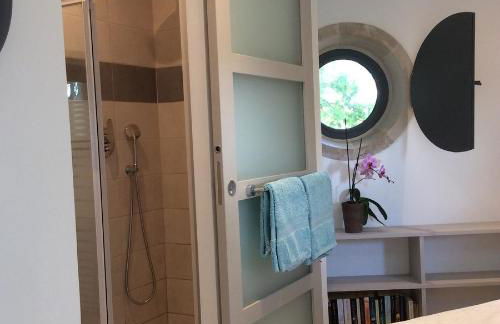 La Tour Hexagonale for 2 with shared pool - Foto 15