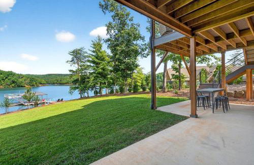 Dockside of the Moon - Photo 41