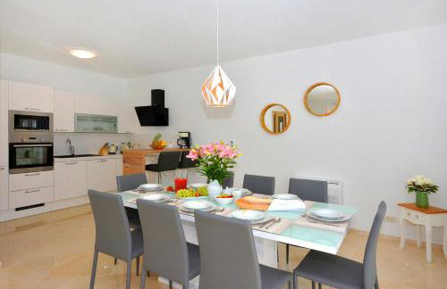 Villa Authentica with Heated Pool - Foto 26