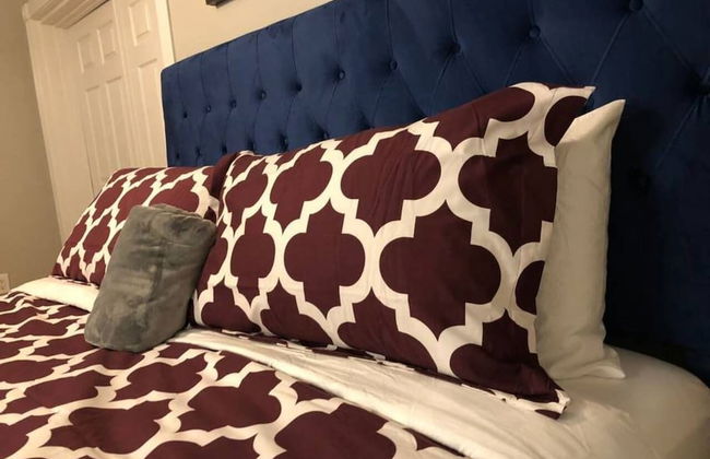 6149 Sandcrest · Next TO Universal. 8 Beds. Pool. Very Clean - Photo 2