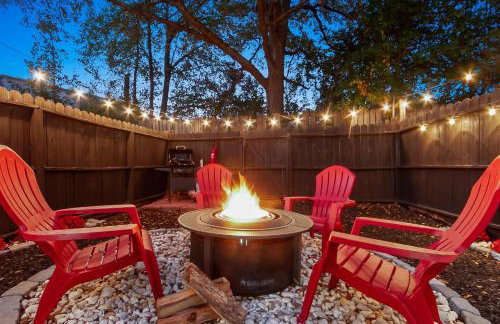 Day Dreamer minutes to Stadium with Fire pit and Parking - Foto 30