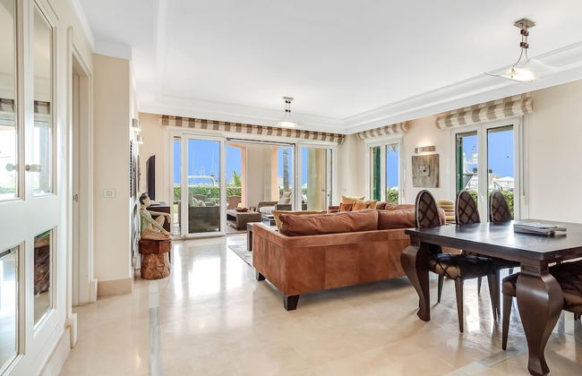 YOLO Spaces – Sotogrande Marina Boutique Apartment - Foto 16