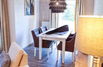 Liebevoll eingerichtete Wohnung mit Terrasse - Foto 4