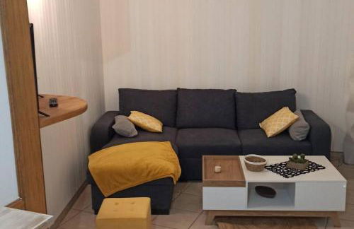 Petite maison de bourg proche A84 - Foto 3