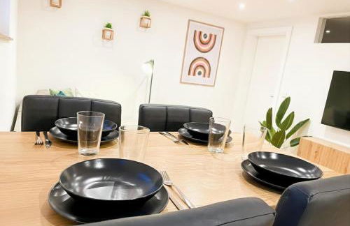 1,5-Zimmer, Top ausgestattet, 4 Pers, Souterrain, Self Check-in, Parkplatz, Netflix & Amazon Prime - Foto 7