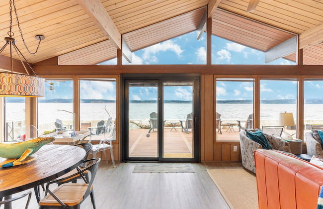 Oceanfront w/ Game Room, Fire Pit, Panoramic Views Angels Landing by Avantstay - Photo 21