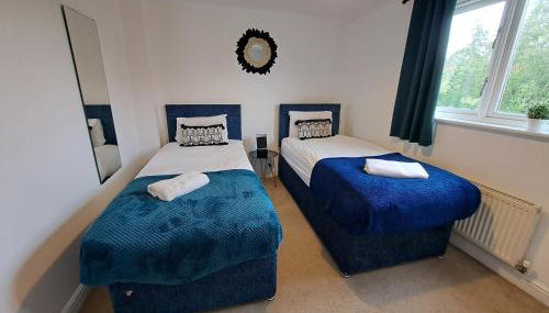 Spacious 5BR House 3 Bathrooms ideal for CONTRACTORS free PARKING - Foto 5