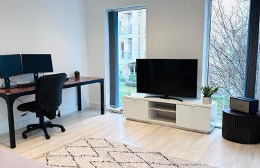 Luxury Corner Apartment by Cambridge Station with Free Allocated Underground Parking & Flexible Beds - Foto 18