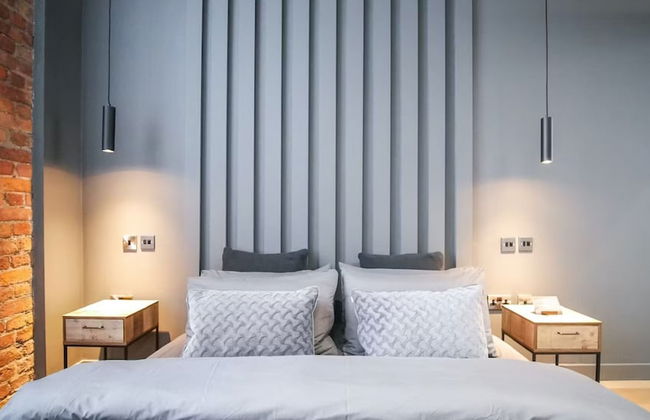 1-bed Loft Apartment - Free Parking, Central - Foto 2