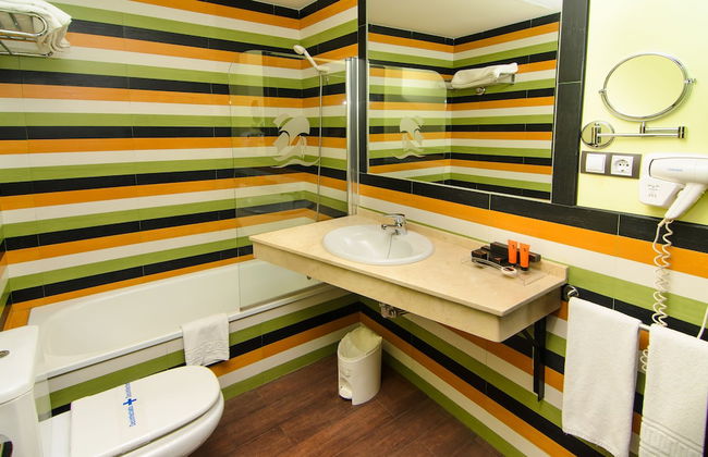 Hotel Apartamento Martín Alonso Pinzón - Photo 22