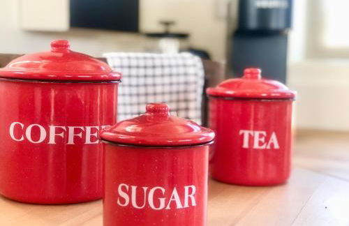 Eagles Nest Casita Luxury king memory foam bed feather pillows & duvet Amazing views, private balcony, Great location & Dog friendly - Foto 39