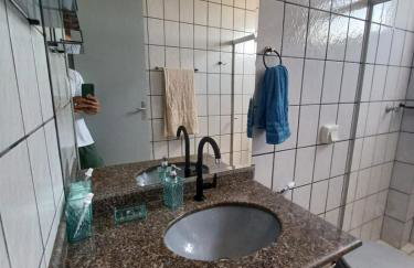 Novidade na Enseada Azul! Apto com churrasqueira, área gourmet e Ar condicionado a 150m da praia - Foto 14