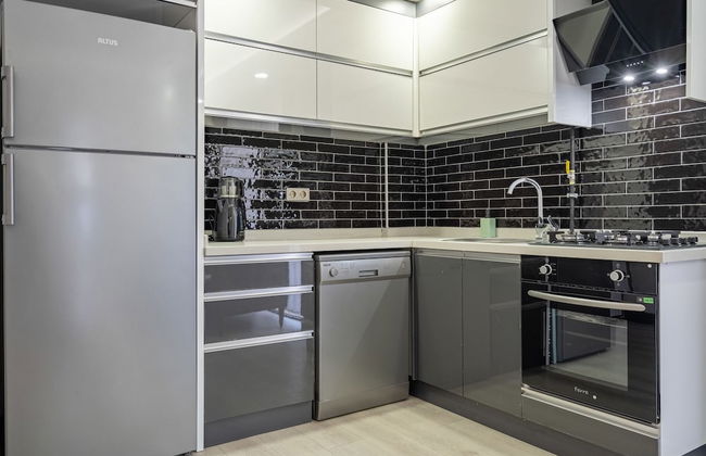 Eluxio Suite Hotel - Photo 35