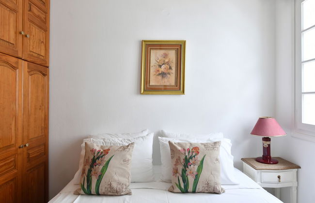 Hara Studios and Apartments - Photo 12