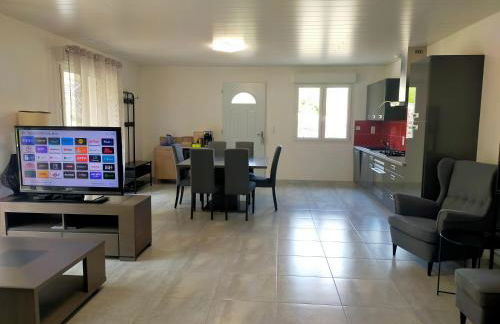 Le Plain-pied du Pêcheur - Maison avec terrasse entre Loire, Via Velay et Le Puy - Foto 2