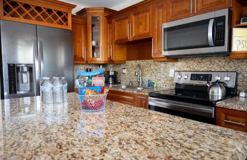 Central Getaway in Little Havana Near Airport, Wynwood, Calle 8 Brickell, Coral Gables and more , Fenced parking - Foto 7