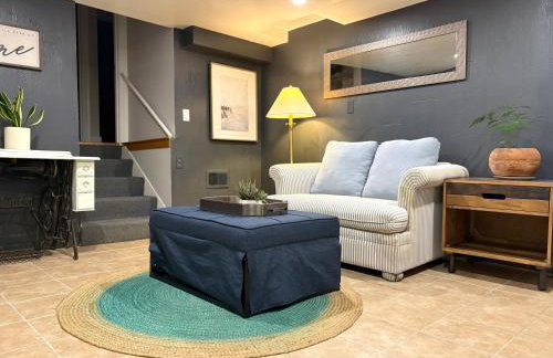 Cozy Sunfilled House with Deck Patio Garden - Foto 17