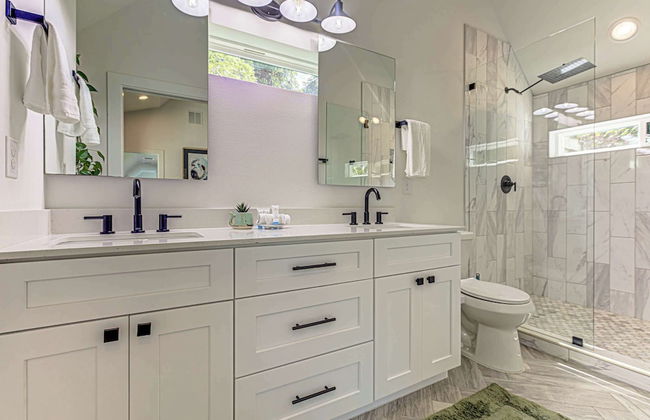 Private Backyard in East Austin - Photo 16