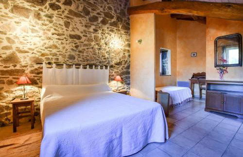 Holiday Home in Saint-Beauzire with Garden and Private Terrace - Foto 18