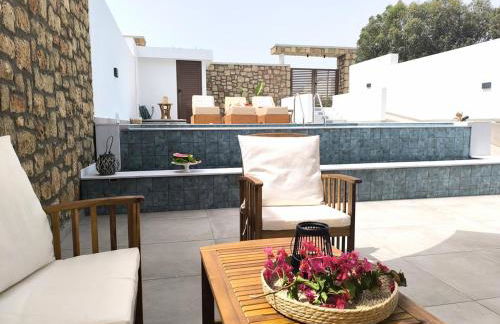 Valantina's & Mannouel Lardos Luxury Villas - Photo 17