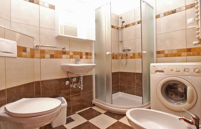 Apartment 1077 - Photo 36