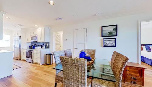 Tranquility on the Lake - Photo 5