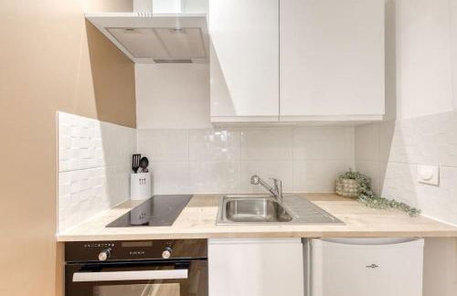 Love Life Room-Jacuzzi-Netflix-Accès-24/7-Privé - Foto 2