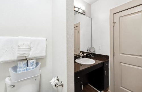 Stylish 1Br in Deep Ellum with Free Parking Near Baylor Med - Foto 17