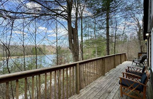 14 Guest 7 Bed 4 BR Lakefront Cabin w Hot Tub - Foto 54