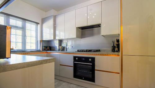Luxury 3 Bed Apartment, Train Station - Foto 5, stove